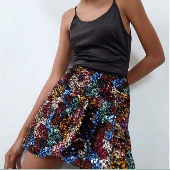 NWT Zara Multicolor Sequins Mini Skirt Front Tie Light Stretch Size US Smalll - Picture 4 of 10